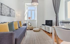 Guest Inn Bica Apartment
